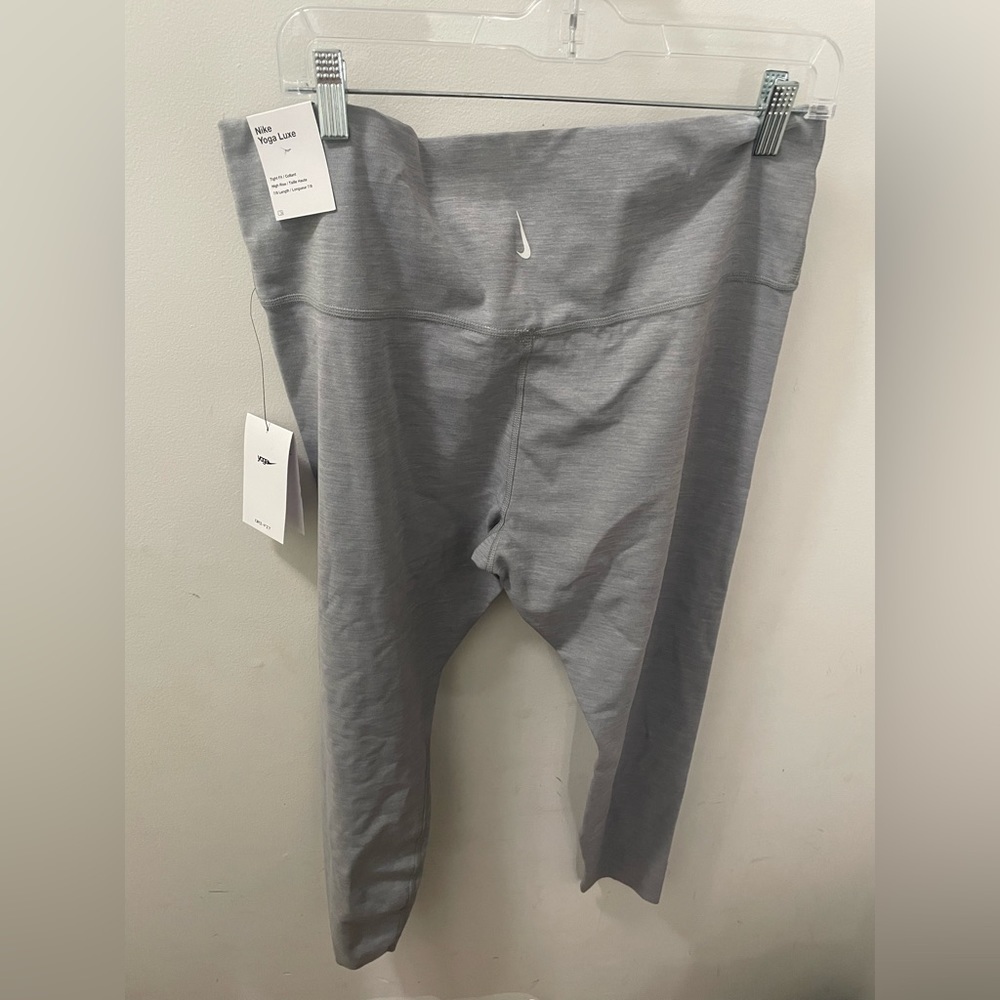 Nike Women’s Yoga Luxe High Rise 7/8 Length Tights SZ XXL gray NWT